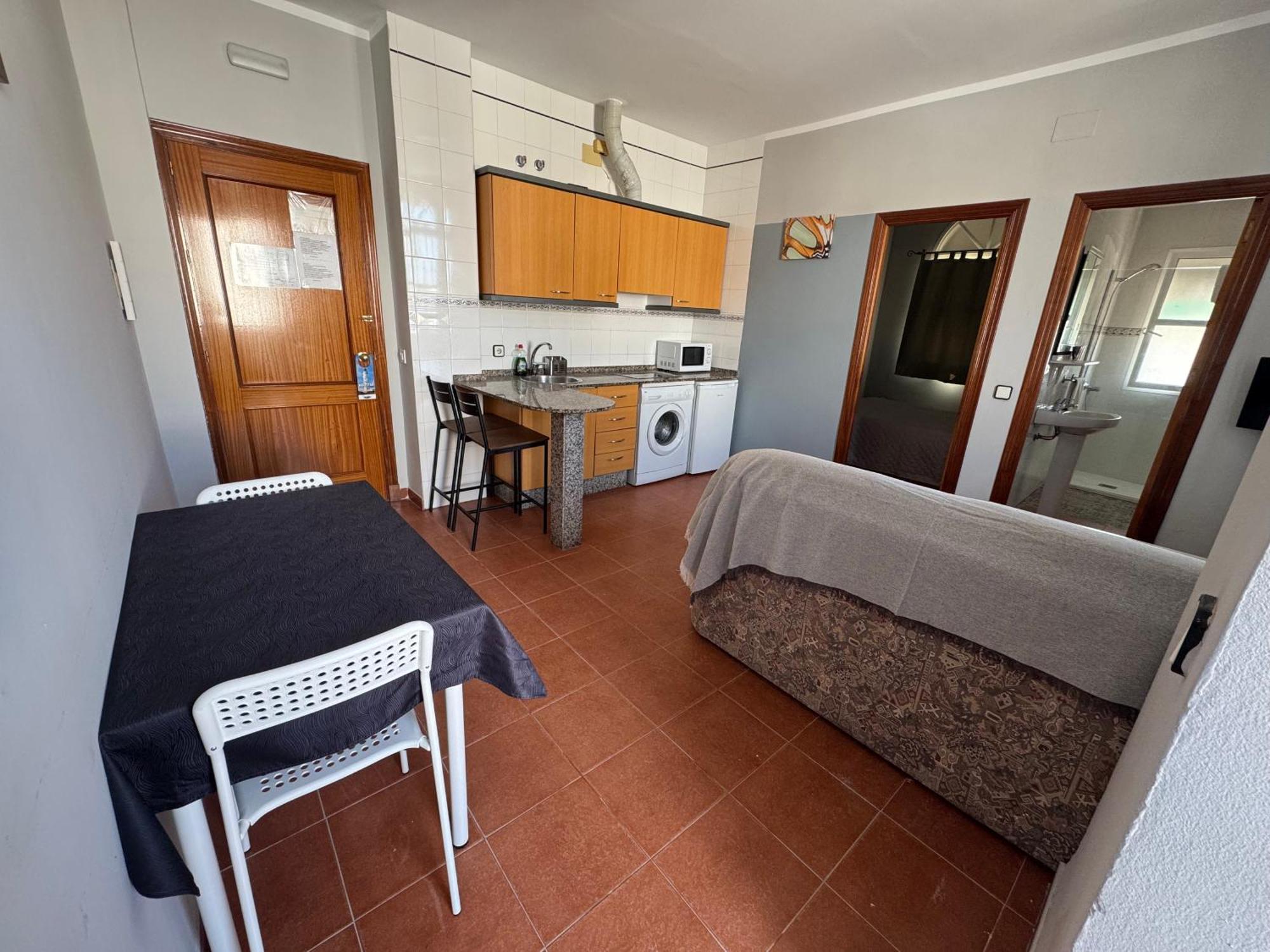 Hostal Miramar Los Canos De Meca Luaran gambar