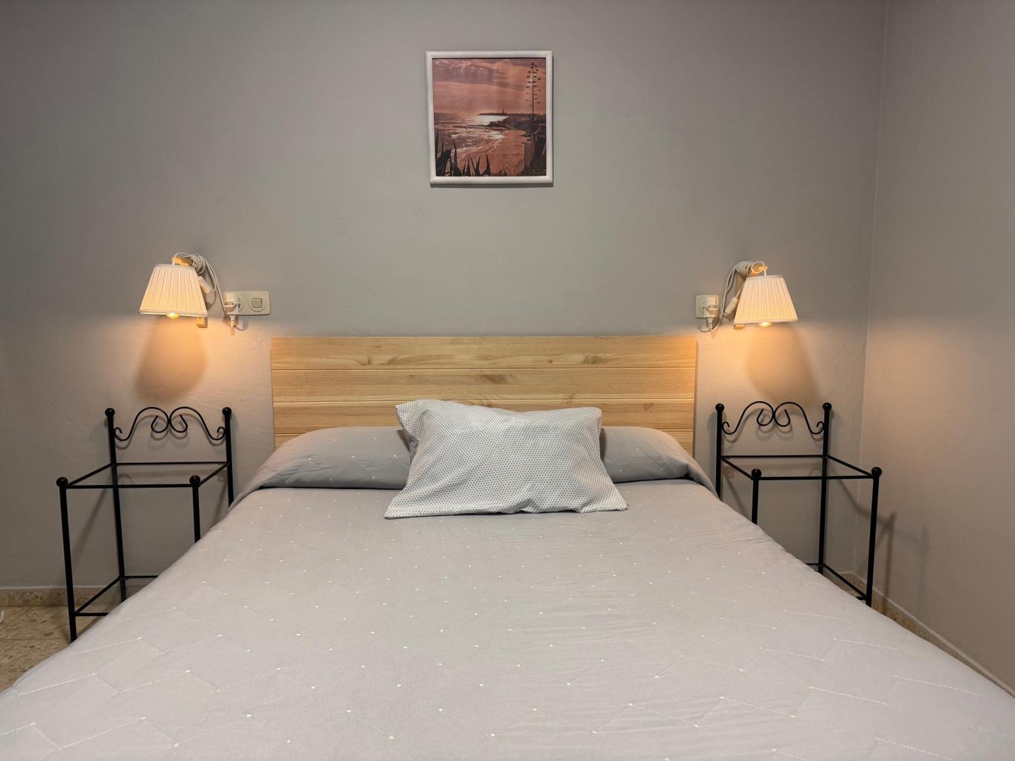 Hostal Miramar Los Canos De Meca Luaran gambar