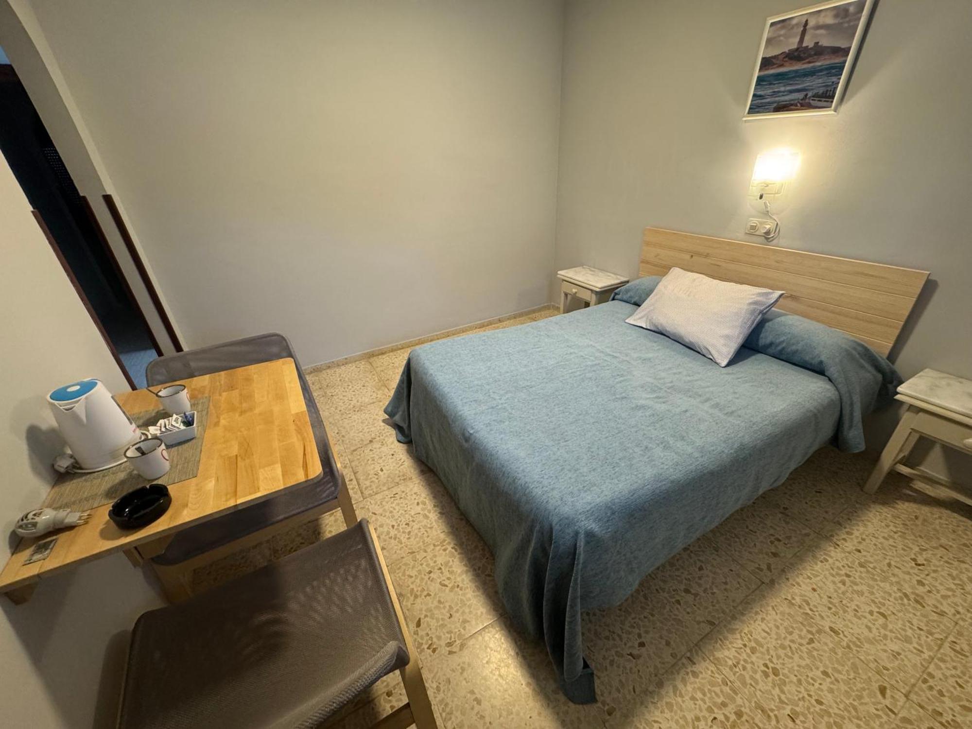 Hostal Miramar Los Canos De Meca Luaran gambar