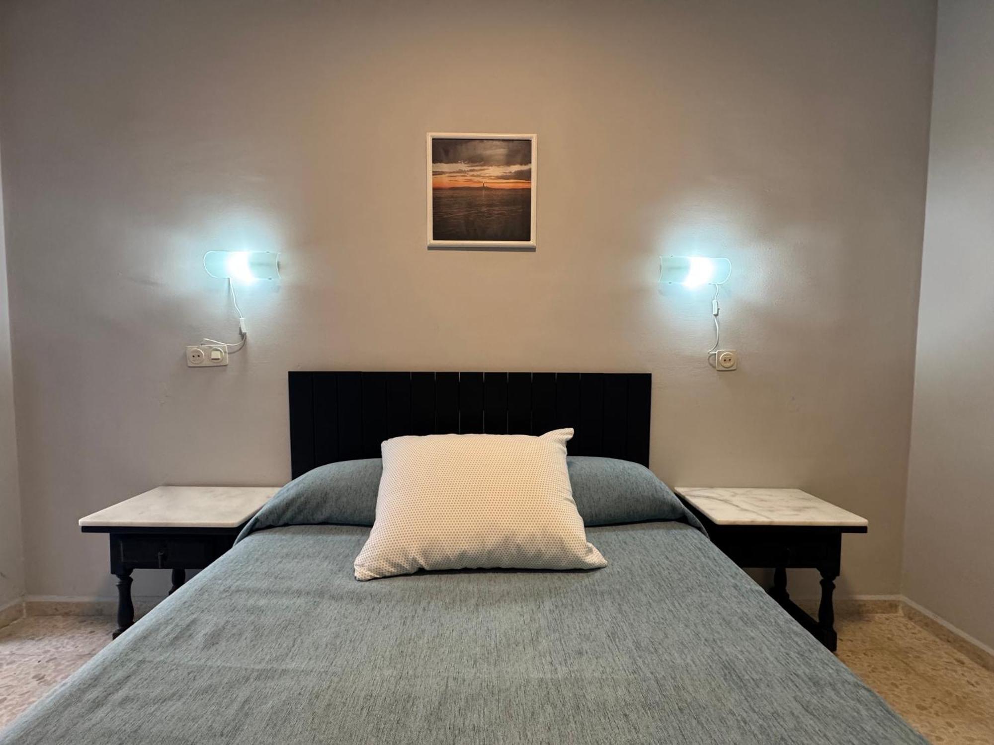 Hostal Miramar Los Canos De Meca Luaran gambar